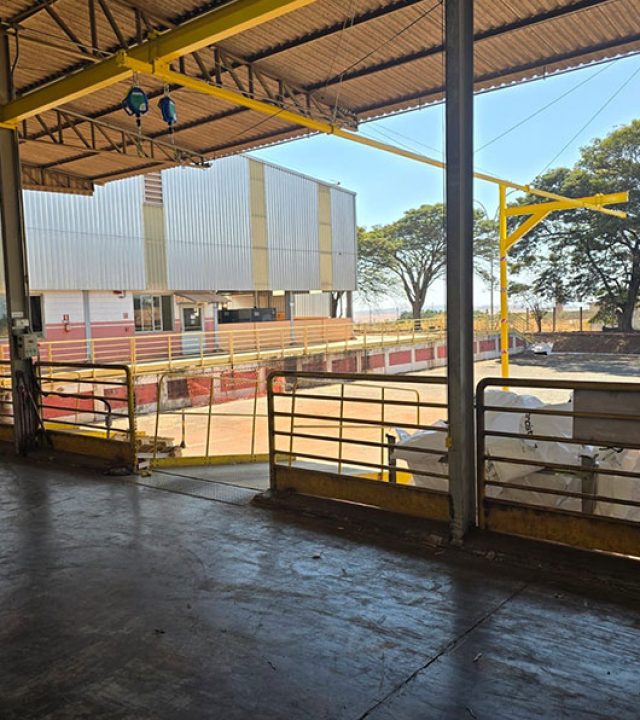 Linha-de-Vida-para-Carregamento-descarregamento-de-caminhão-altrutec
